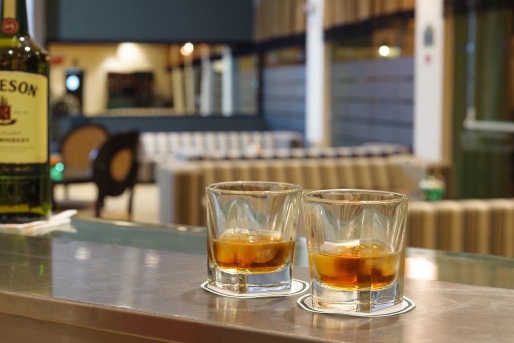 Herods Boutique Eilat A Premium Collection By Fattal Hotels Екстериор снимка Old fashioned glasses