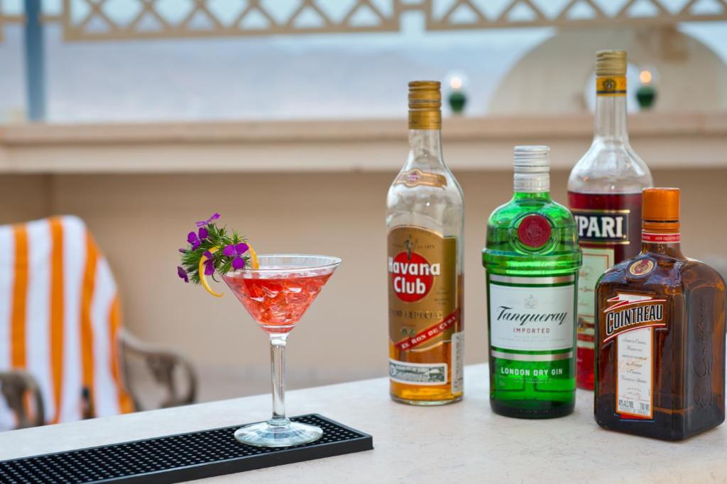 Herods Boutique Eilat A Premium Collection By Fattal Hotels Екстериор снимка Tanqueray, Havana Club, and Pärli