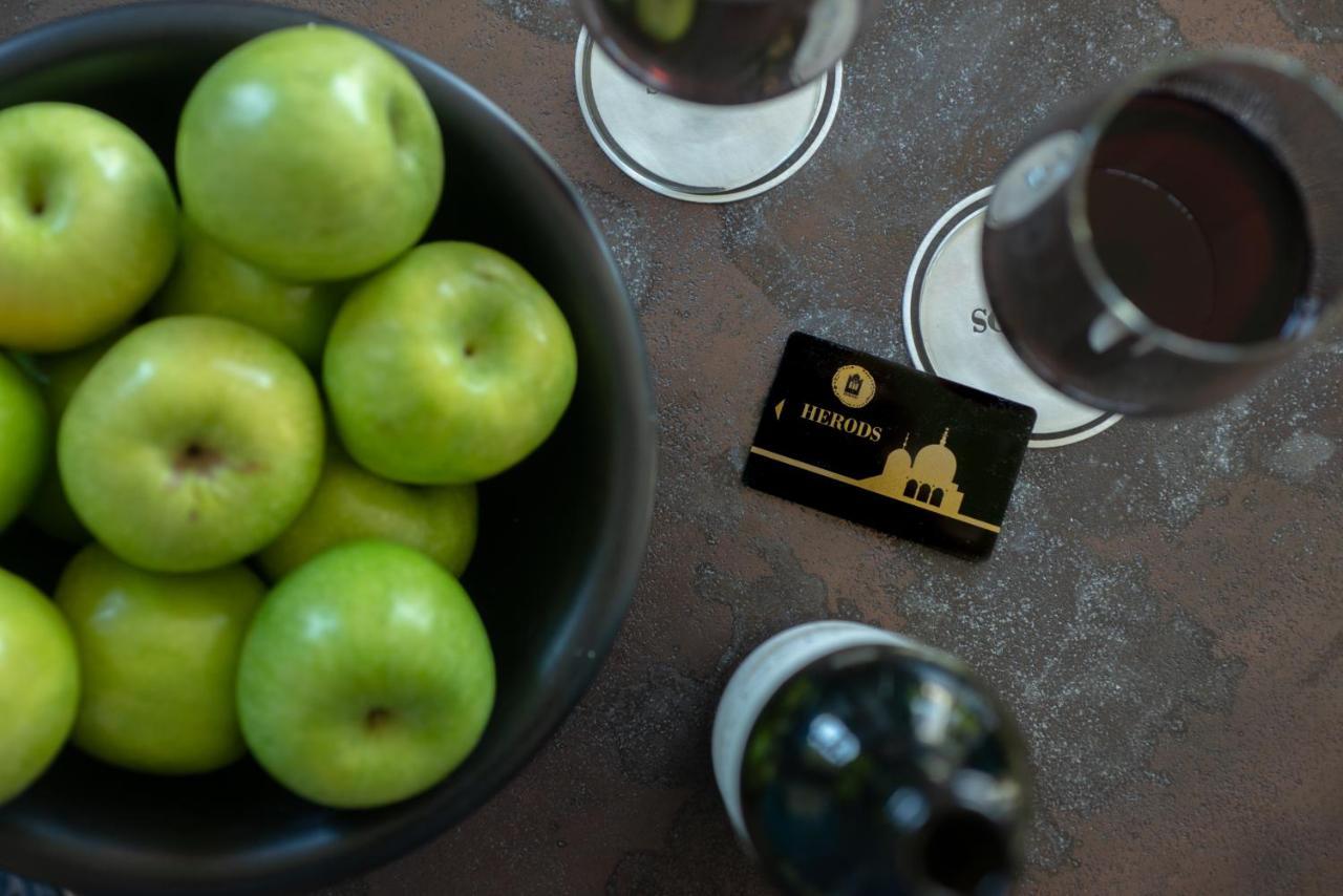 Herods Boutique Eilat A Premium Collection By Fattal Hotels Екстериор снимка A Hilton Honors card